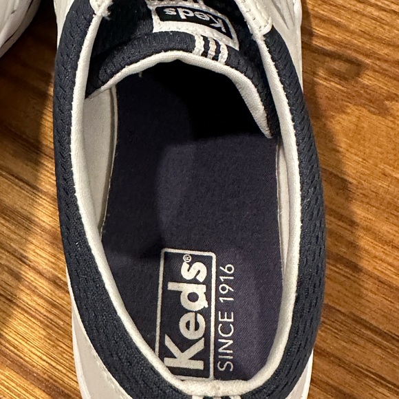 Keds Woman's Courty Leather White
Lace-up closure Sneakers Size 9 - Picture 7 of 10